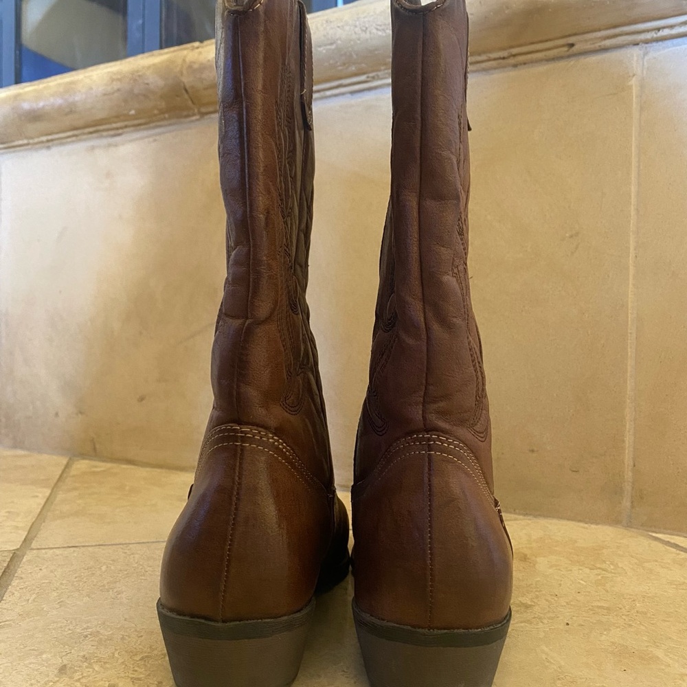 Brown Western Cowboy Boots - Picture 3 of 5